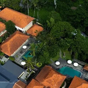 4* Hotel Champlung Sari &